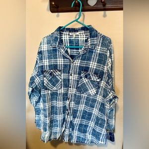 Women’s Button-Down Plaid Shacket Top 3x Plus Distressed Acid Wash